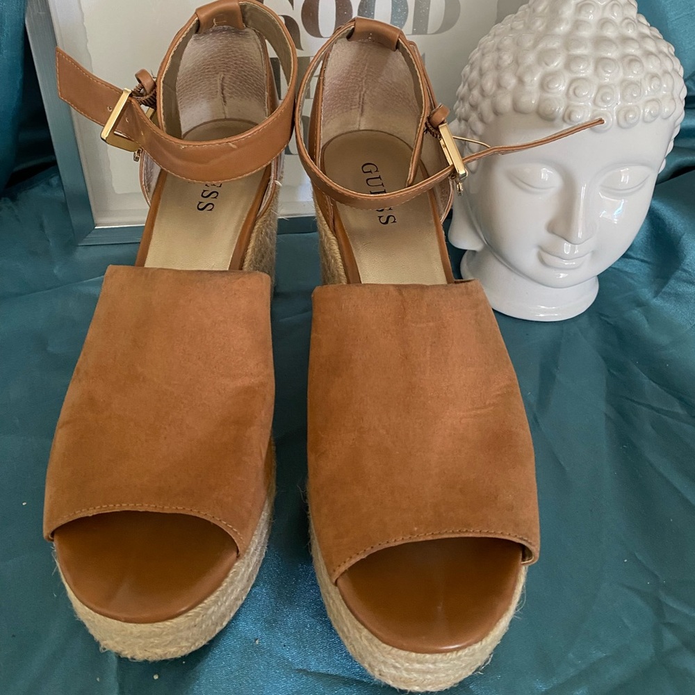 Guess Tobacco color Wedges